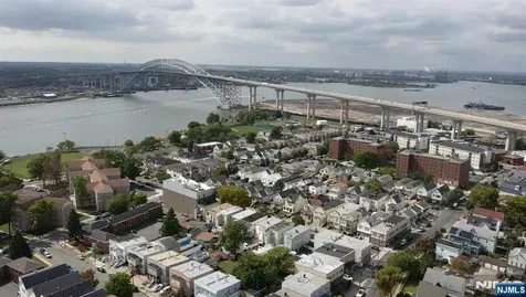 397 Avenue C Bayonne NJ 07002