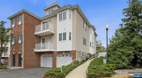 105 Roseland Avenue Caldwell NJ 07006