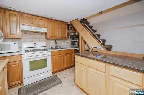 64 Orchard Clifton NJ 07012