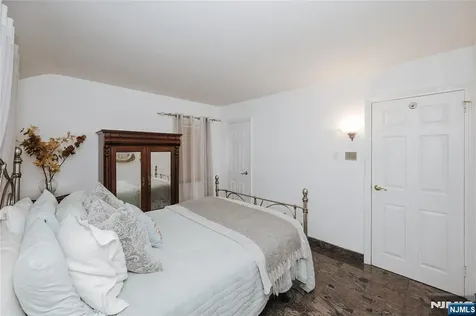 64 Orchard Clifton NJ 07012