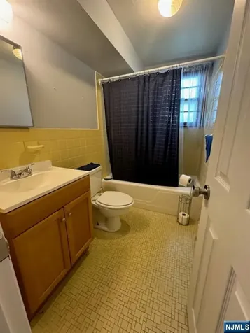 175 Delafield Avenue Lyndhurst NJ 07071