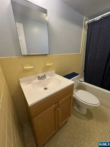 175 Delafield Avenue Lyndhurst NJ 07071