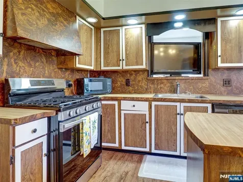 24 54th Street Bayonne NJ 07002