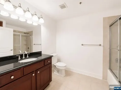 5512 City Place Edgewater NJ 07020