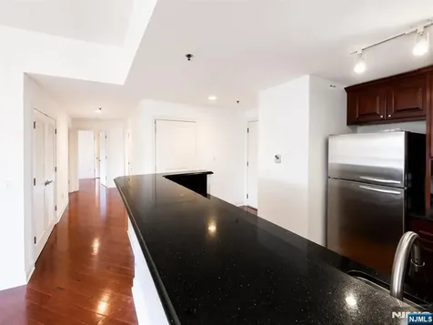 5512 City Place Edgewater NJ 07020