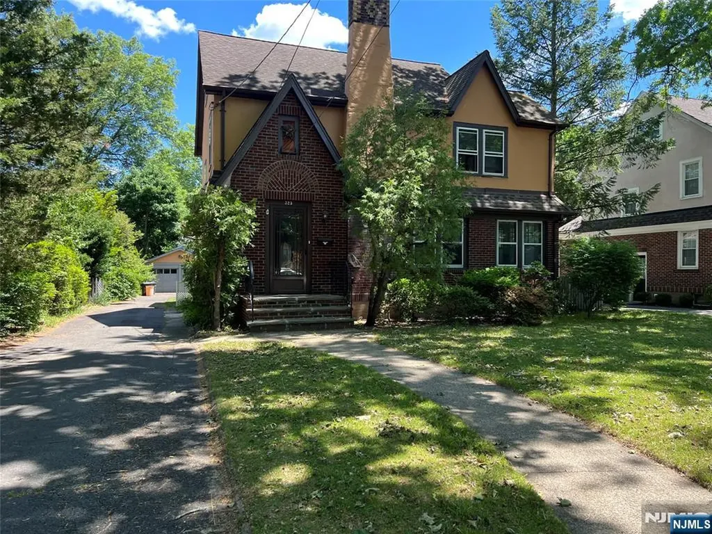 325 Bogert Avenue Ridgewood NJ 07450