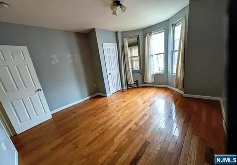 25 Maple Avenue Irvington NJ 07111