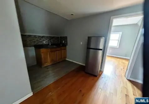 25 Maple Avenue Irvington NJ 07111
