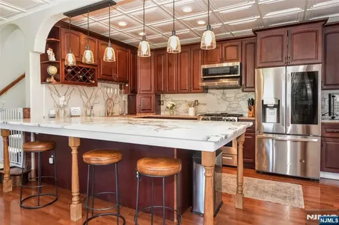 27 Joan Street Wayne NJ 07470