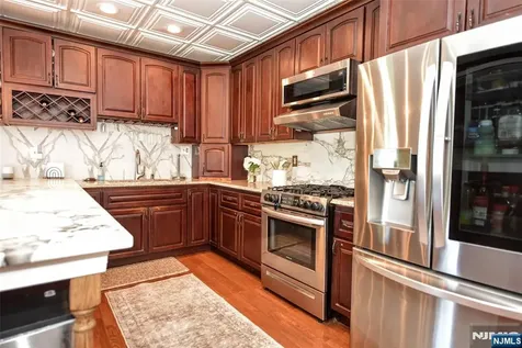 27 Joan Street Wayne NJ 07470