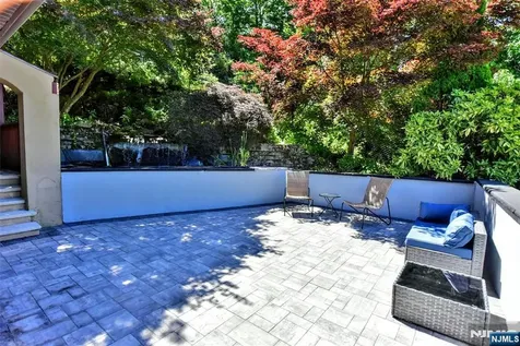 27 Joan Street Wayne NJ 07470