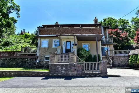 27 Joan Street Wayne NJ 07470