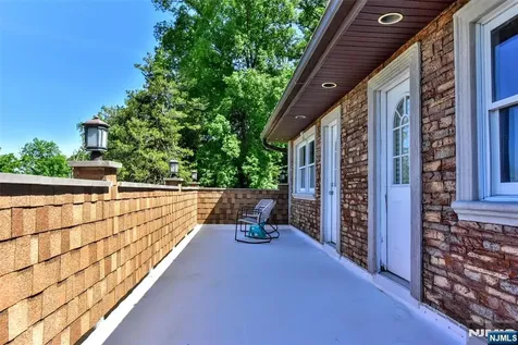 27 Joan Street Wayne NJ 07470
