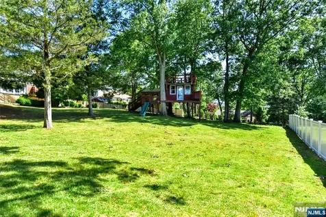 27 Joan Street Wayne NJ 07470
