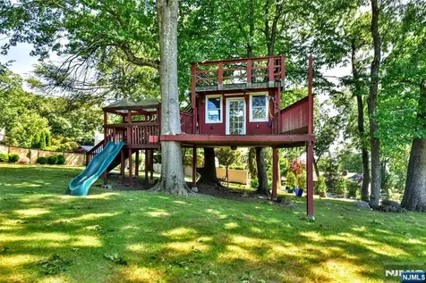 27 Joan Street Wayne NJ 07470