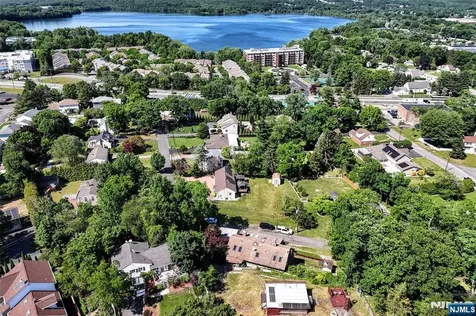 27 Joan Street Wayne NJ 07470