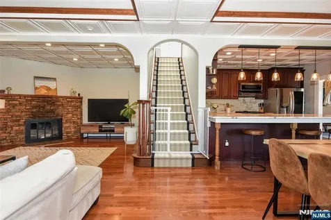 27 Joan Street Wayne NJ 07470