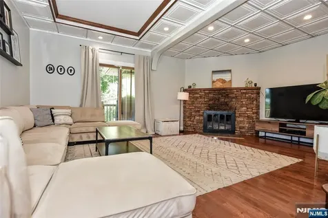 27 Joan Street Wayne NJ 07470