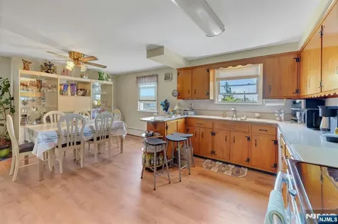 316 Sanford Avenue Lyndhurst NJ 07071