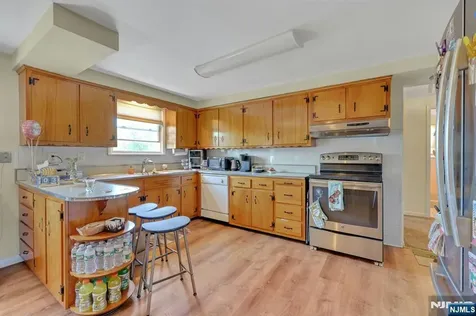 316 Sanford Avenue Lyndhurst NJ 07071