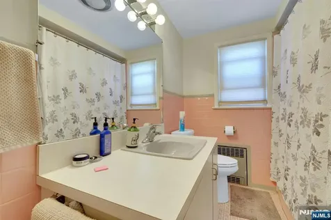 316 Sanford Avenue Lyndhurst NJ 07071