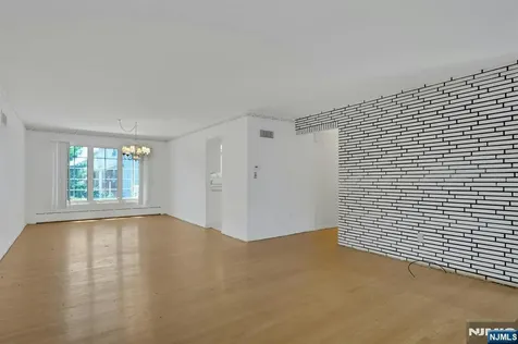 316 Sanford Avenue Lyndhurst NJ 07071