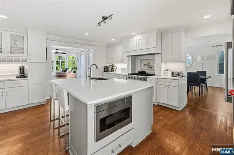 207 Herbert Avenue Closter NJ 07624