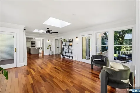 207 Herbert Avenue Closter NJ 07624