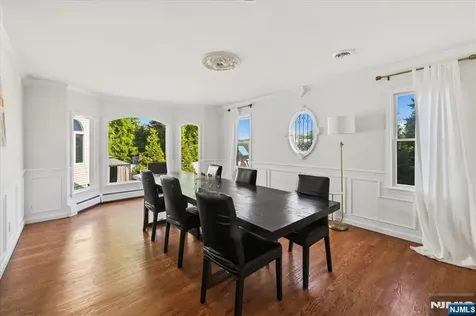 207 Herbert Avenue Closter NJ 07624