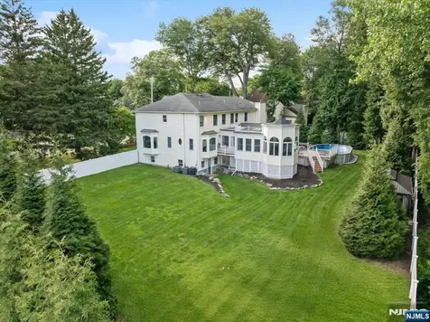 207 Herbert Avenue Closter NJ 07624