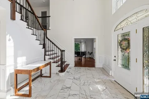 207 Herbert Avenue Closter NJ 07624