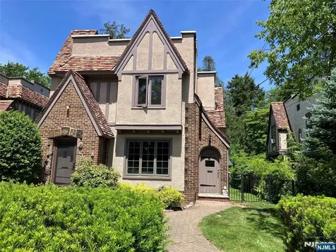 162 Washington Place Ridgewood NJ 07450