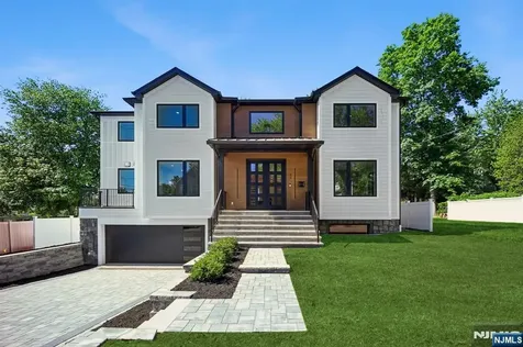 33 Lincoln Avenue River Edge NJ 07661