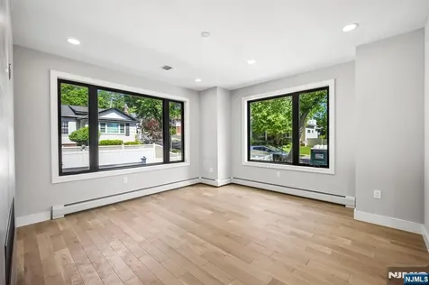 33 Lincoln Avenue River Edge NJ 07661