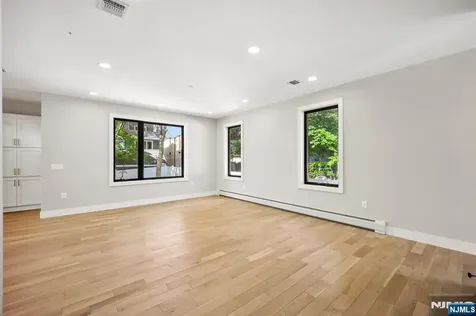 33 Lincoln Avenue River Edge NJ 07661