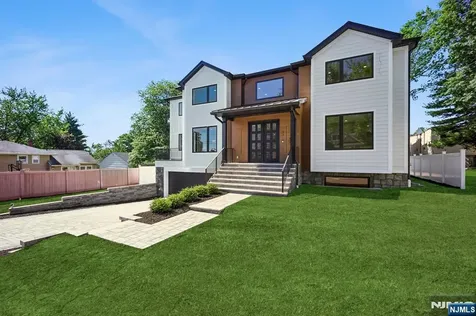 33 Lincoln Avenue River Edge NJ 07661