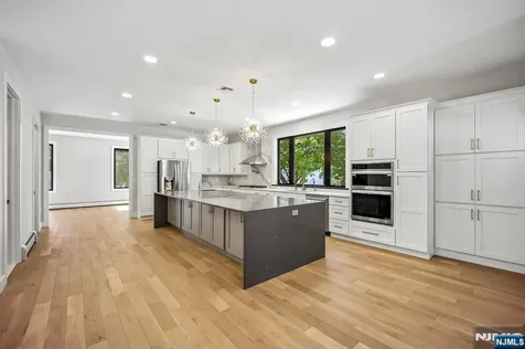 33 Lincoln Avenue River Edge NJ 07661