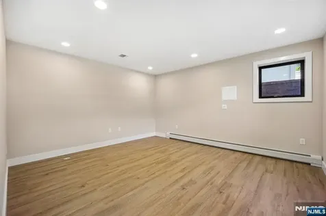 33 Lincoln Avenue River Edge NJ 07661