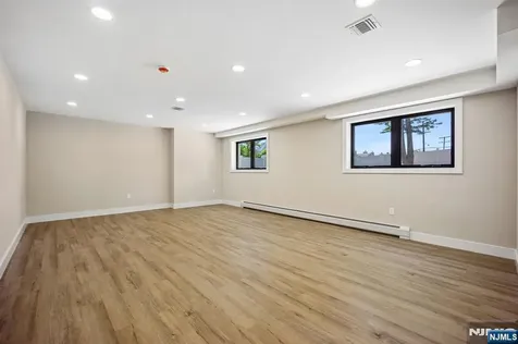 33 Lincoln Avenue River Edge NJ 07661