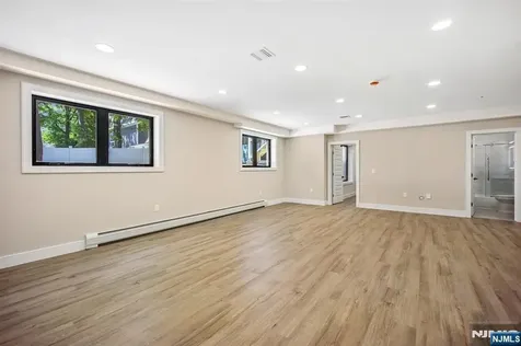 33 Lincoln Avenue River Edge NJ 07661