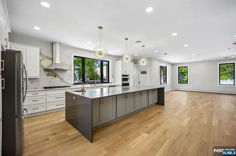 33 Lincoln Avenue River Edge NJ 07661