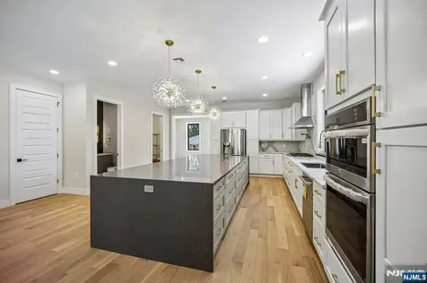 33 Lincoln Avenue River Edge NJ 07661
