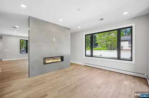 33 Lincoln Avenue River Edge NJ 07661