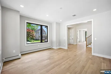 33 Lincoln Avenue River Edge NJ 07661