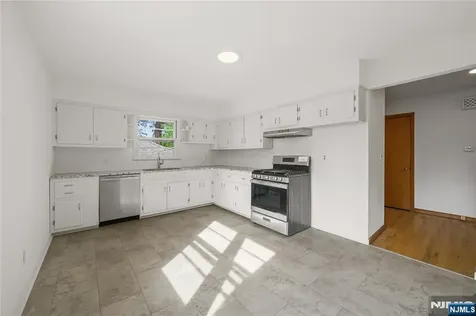 384 Delawanna Avenue Clifton NJ 07014