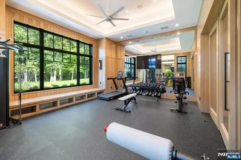 19 Stone Bridge Court Demarest NJ 07627