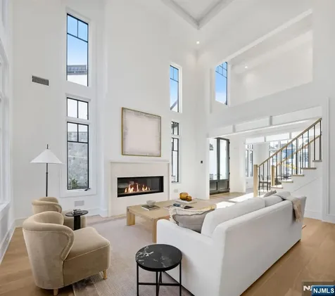 19 Stone Bridge Court Demarest NJ 07627