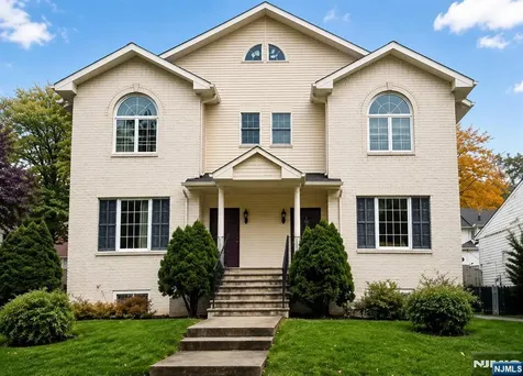 37 Vanderburgh Avenue Rutherford NJ 07070