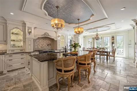 14 Eckert Farm Road Saddle River NJ 07458