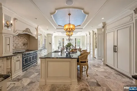 14 Eckert Farm Road Saddle River NJ 07458